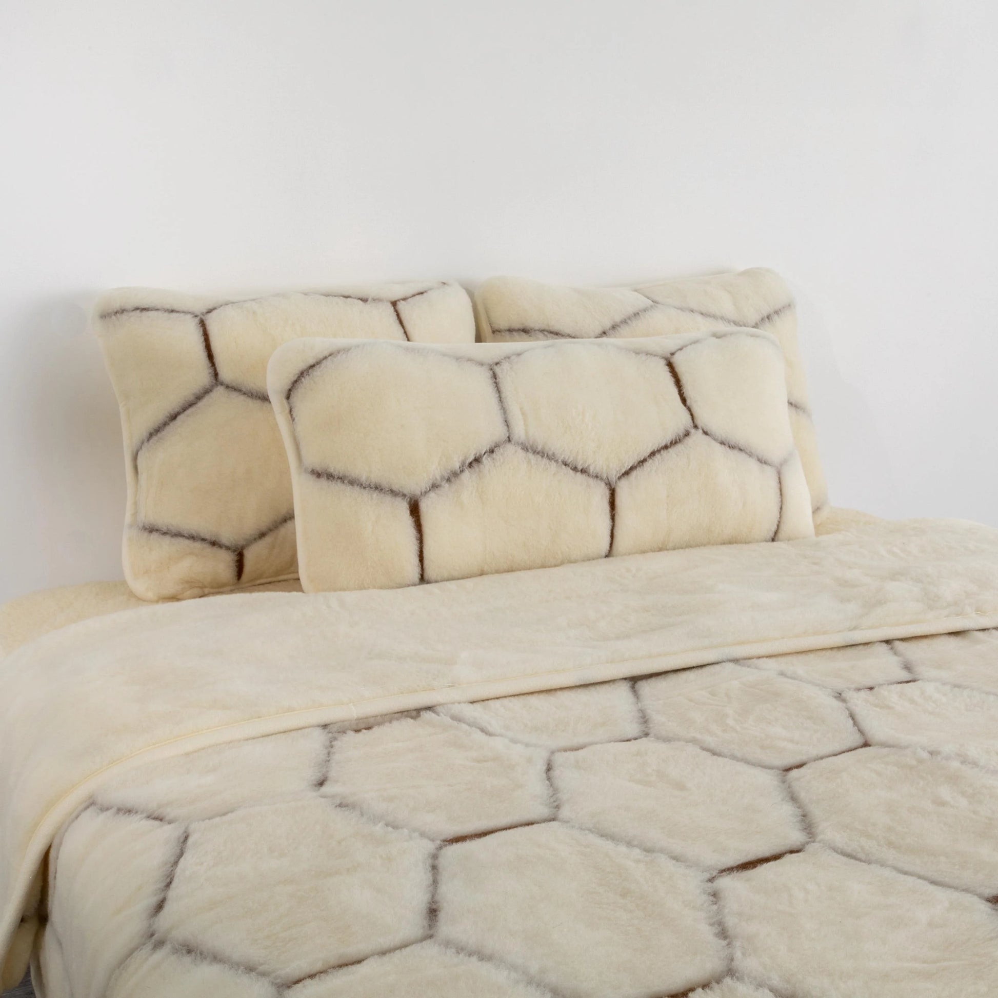 Cashmere Wool Quilt - Natural Hex 140 x 200cm - Oakavia