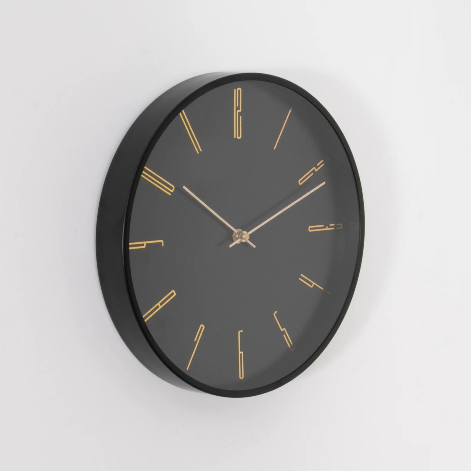 Black 12" Modern Analogue Clock - Oakavia