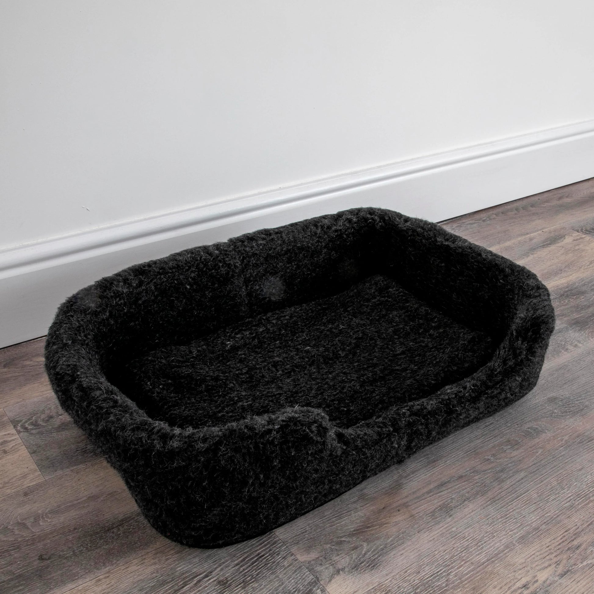 Merino Wool Pet Bed - black - Oakavia