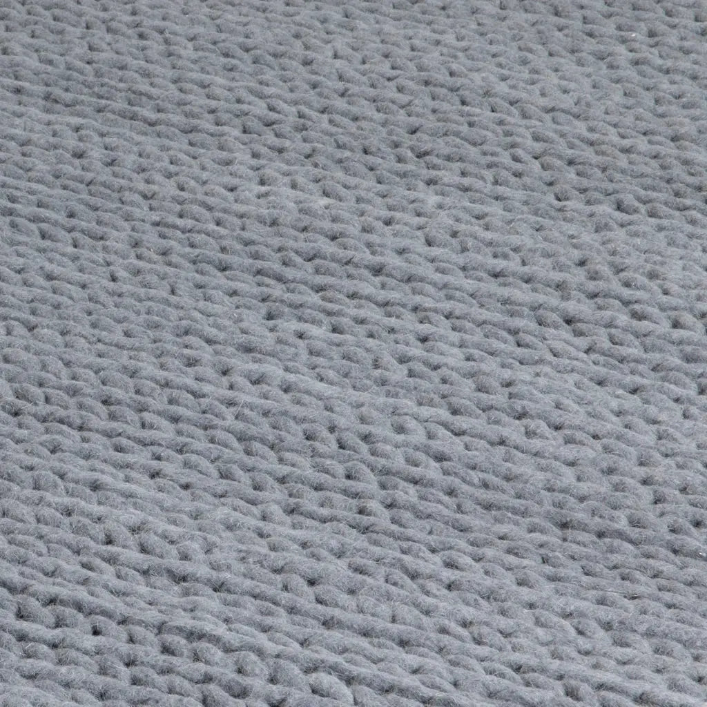 Large Knitted Grey Wool Rug - 120 x 180cm - Oakavia