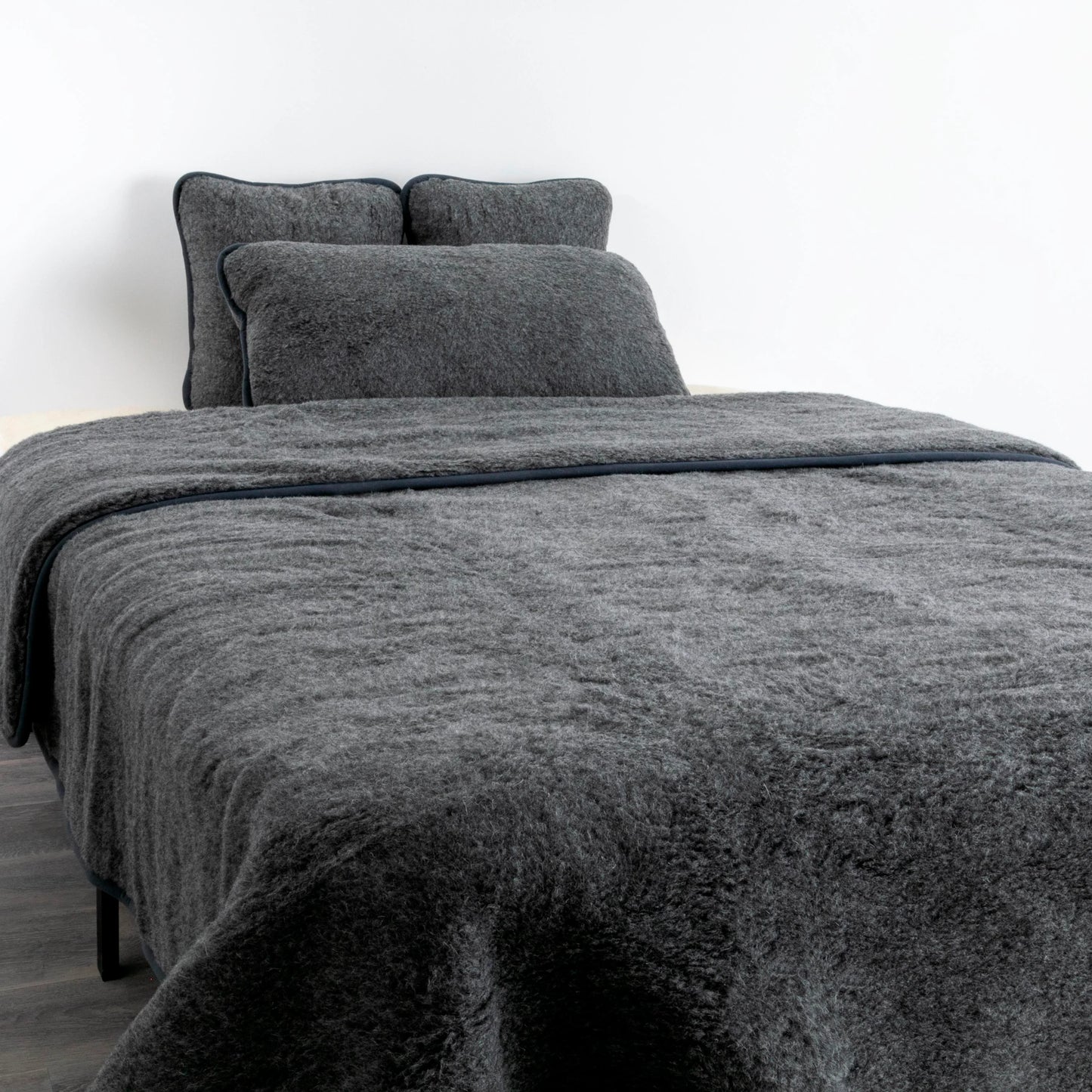 Merino Wool Quilt - Grey 135 x 200cm - Oakavia