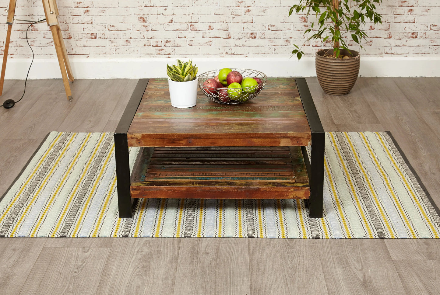 Wood Furniture UK - Shop Urban Chic Square Coffee Table - Oakavia