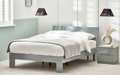 Manhattan Bed 135cm Double - Grey Julian Bowen